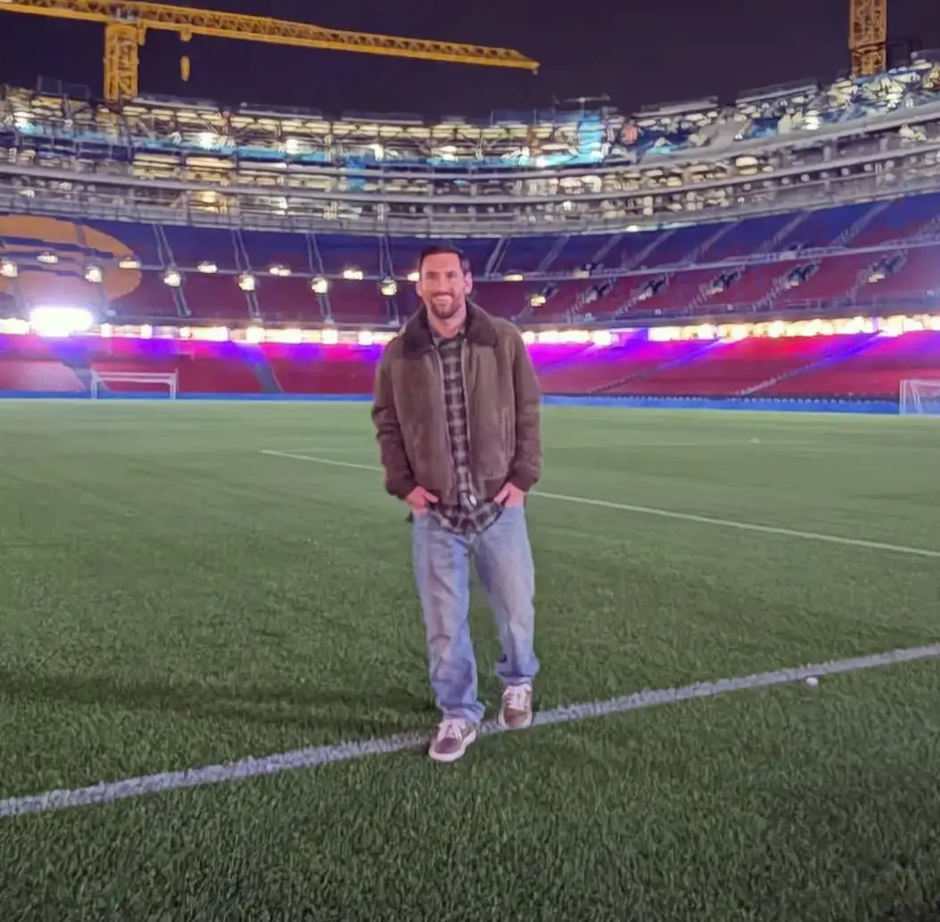 巴萨竞选疯狂画饼！丰特：梅西年底回归诺坎普退役，让他担任名誉主席和形象大使